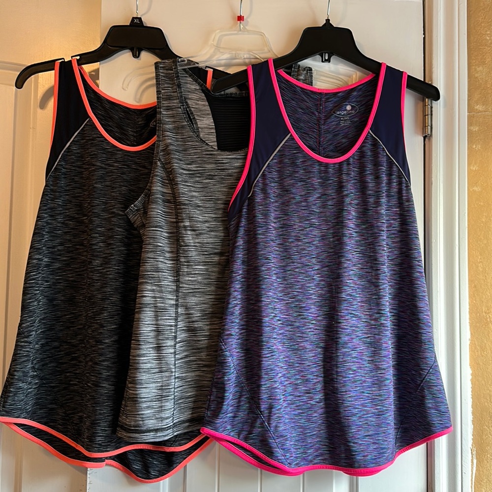 3/$15 tank top bundle- PRICE FIRM